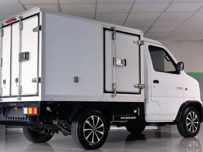 Fever Inicia Venda de VUCs Elétricos Chineses e Já Planeja Fábrica Local